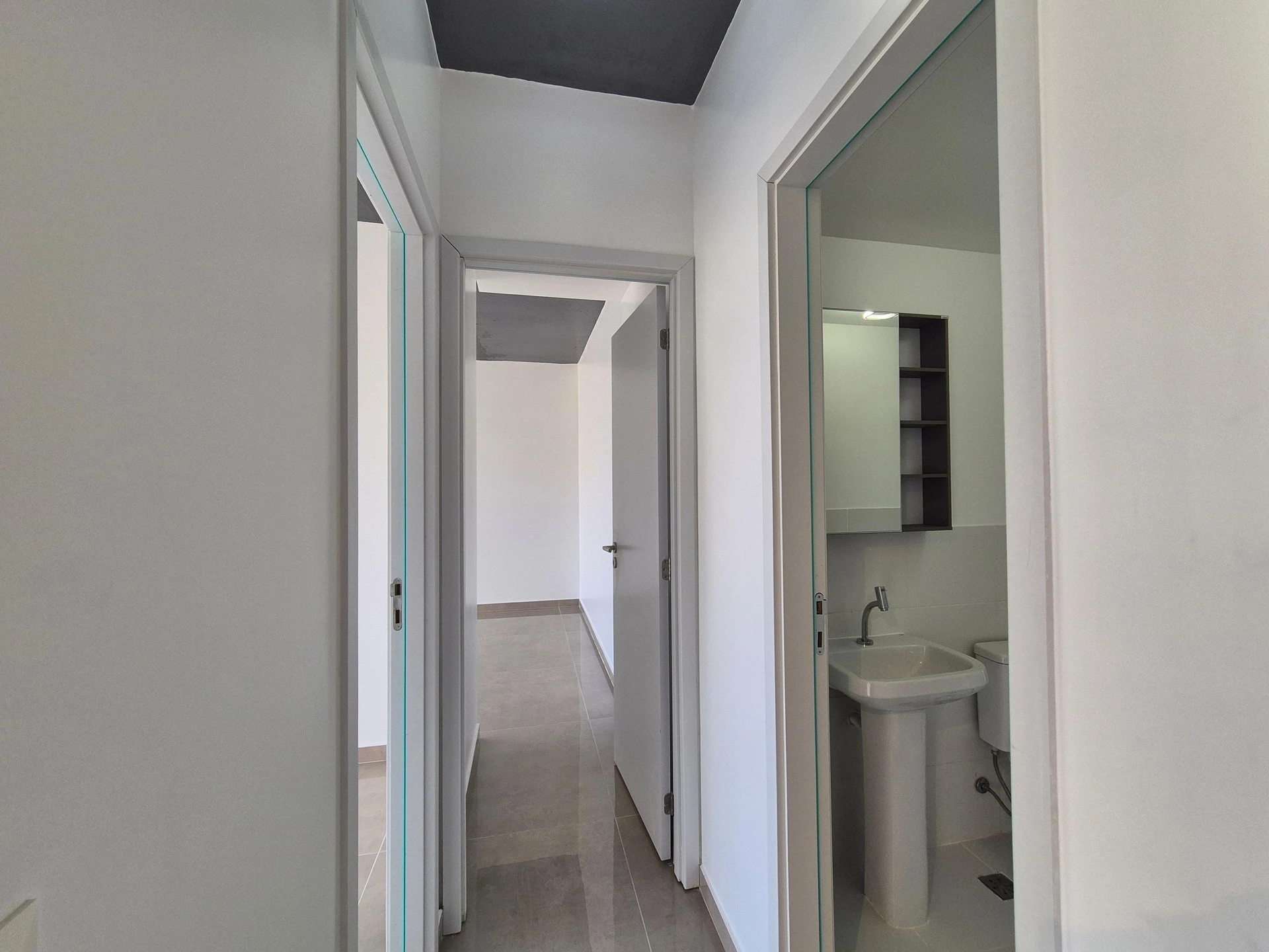 Washing machine in a 2-bedroom apartment, 84 m² — photo 37