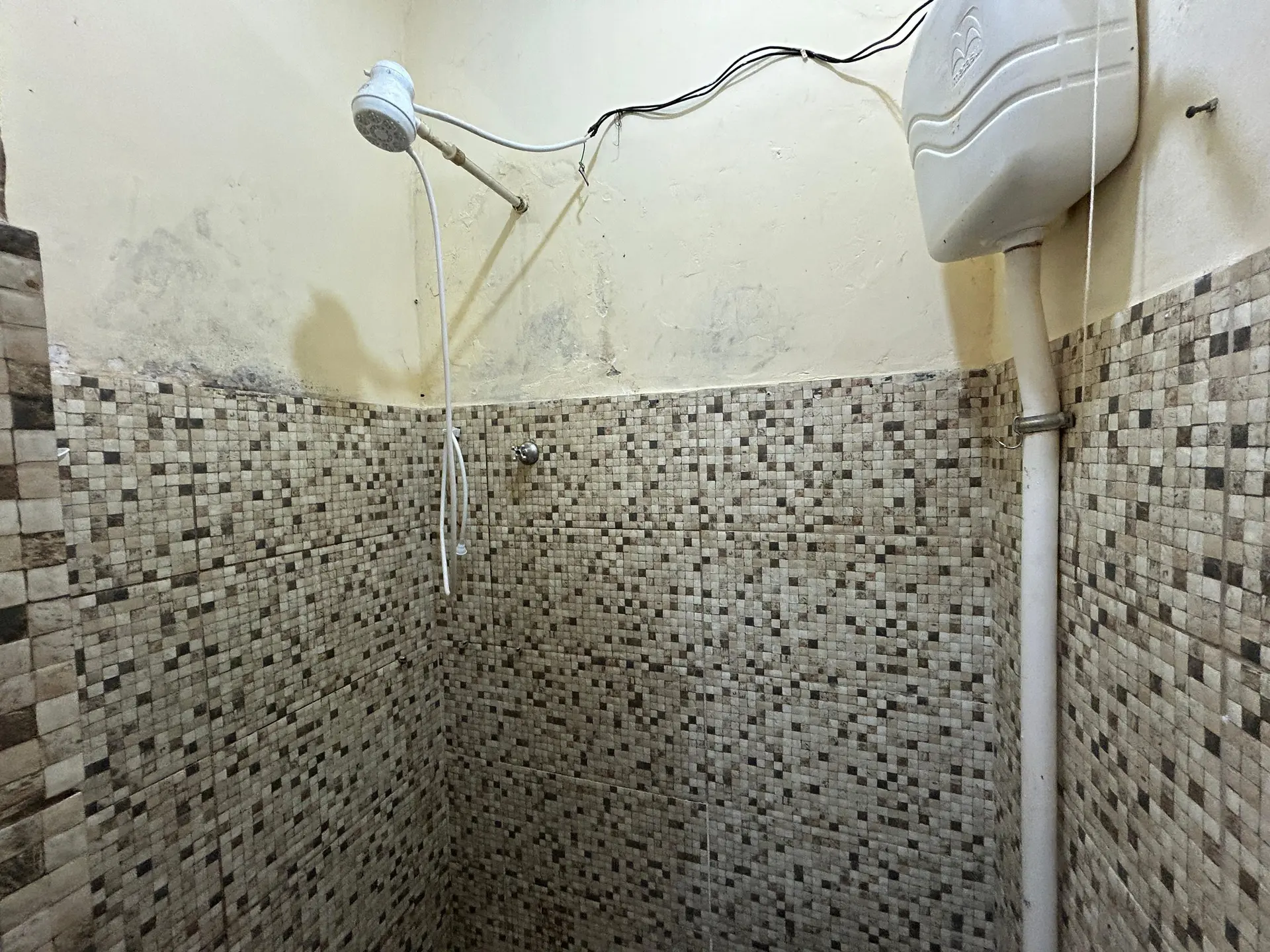 Unfurnished studio for rent with 1 bedroom and 1 bath — photo 18