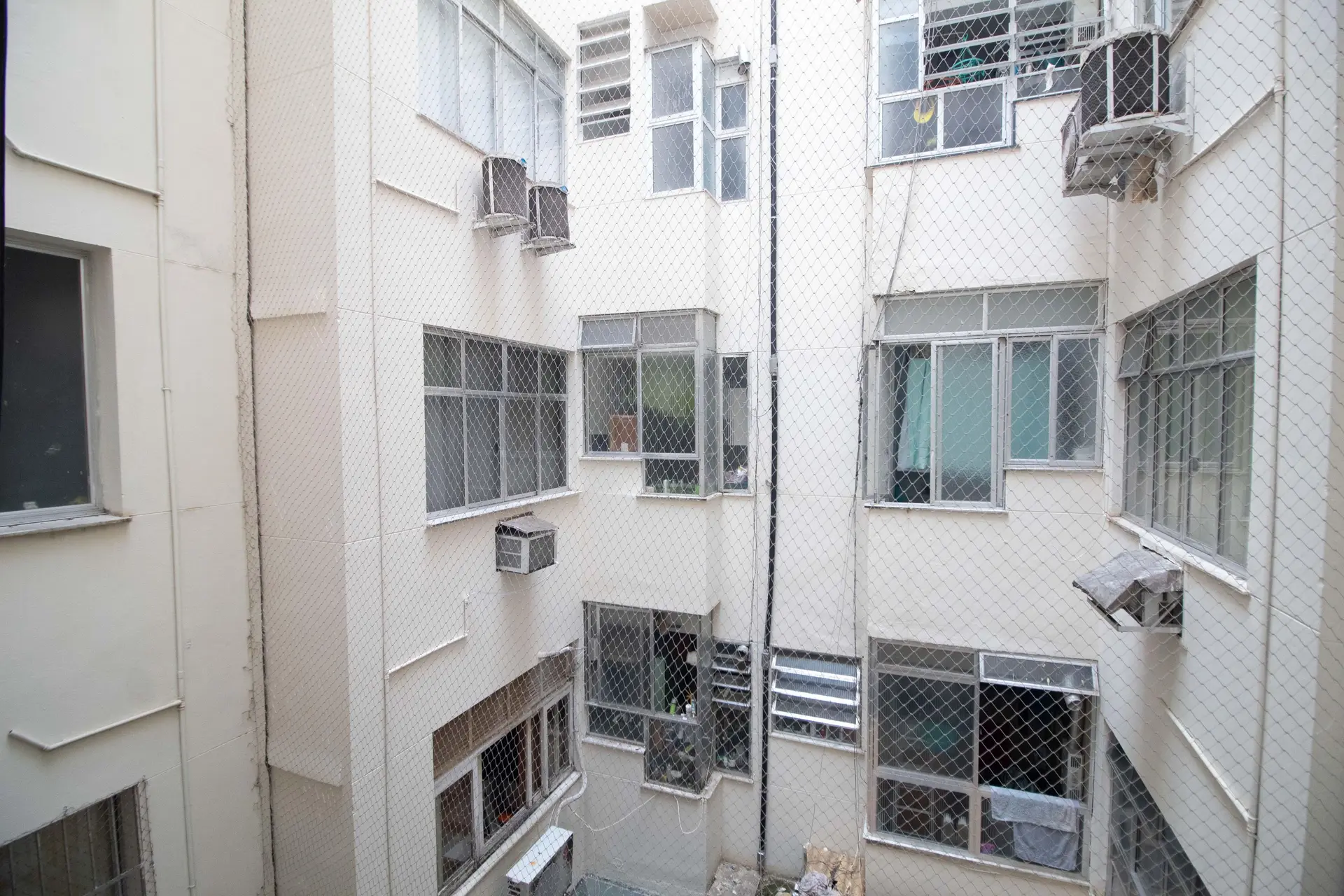 Apartamento de 2 quartos com piso de madeira ou laminado — photo 12
