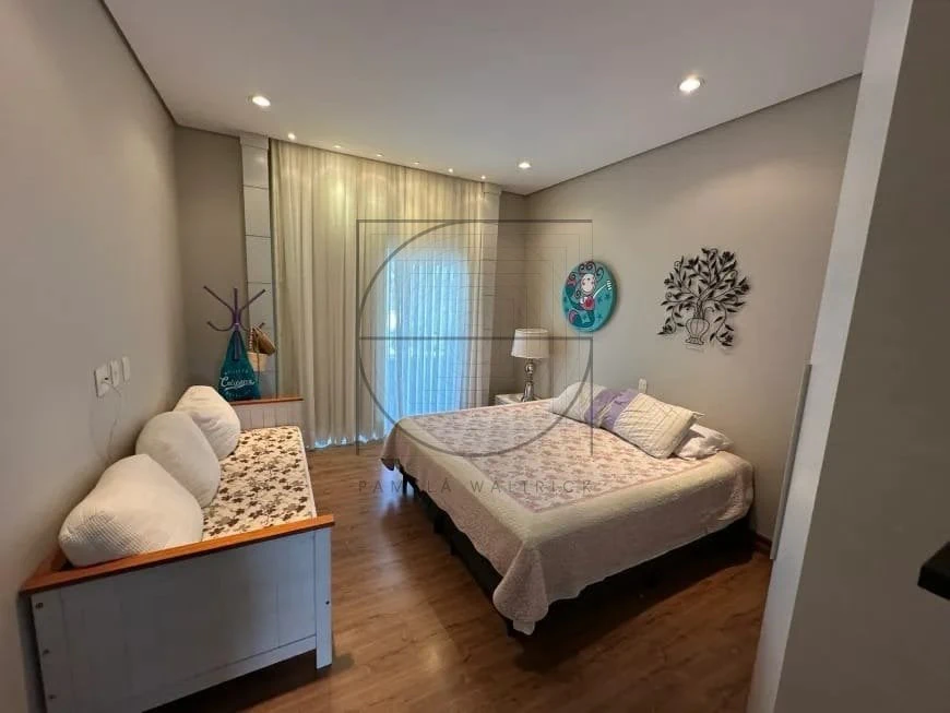 Casa de 5 dormitorios con bañera — photo 8