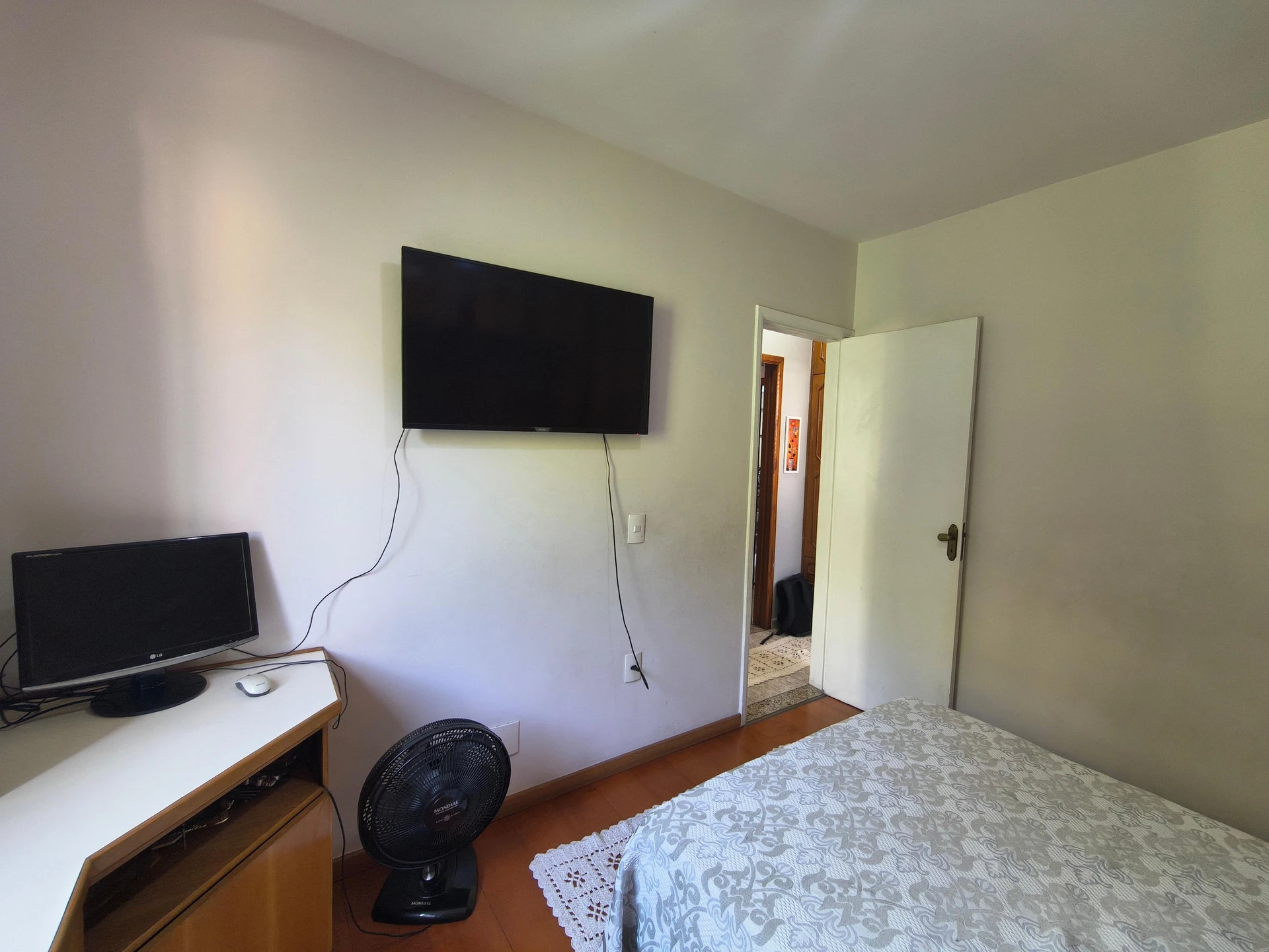Apartamento amueblado con 3 dormitorios y balcón — photo 18