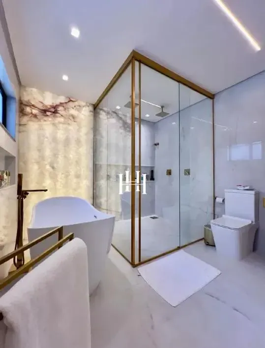 Furnished house, 800 m², with a bathtub — photo 8