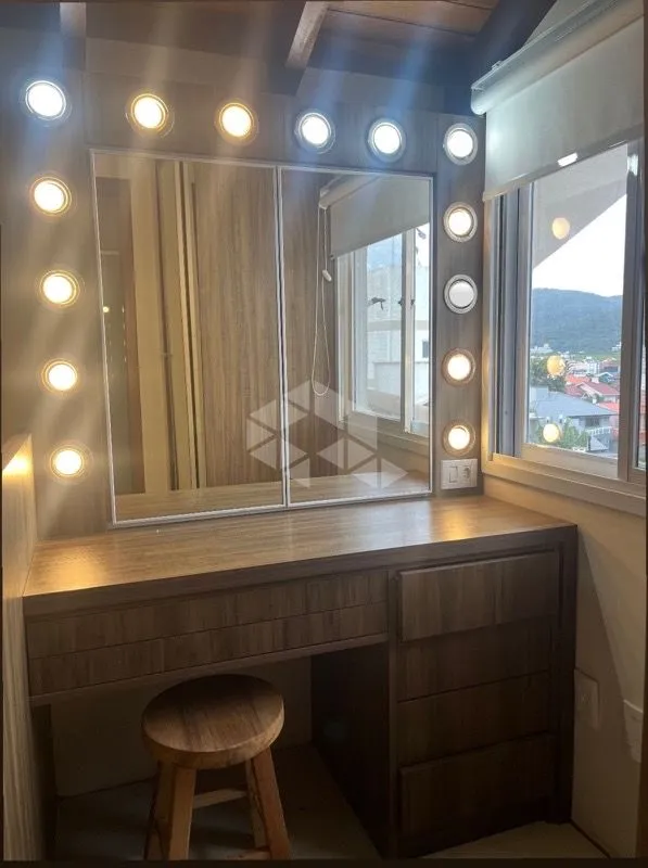 Furnished 73 m² apartment with 2 en-suite bedrooms — photo 10