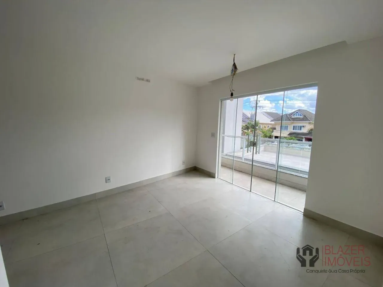 Casa com 4 dormitórios e 220 m² com varanda e churrasqueira — photo 15