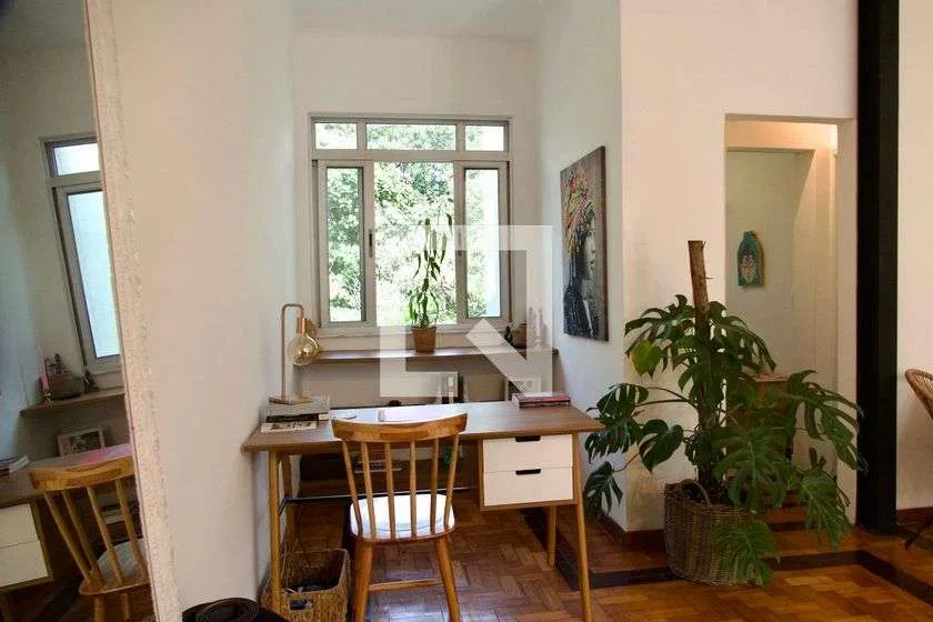 Furnished 1-bedroom apartment with an open-plan kitchen — photo 6