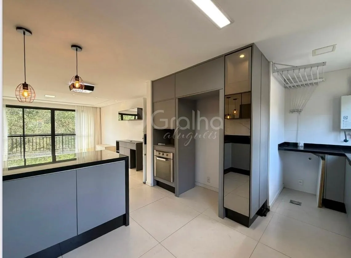 3-bedroom apartment with a glass-enclosed balcony — photo 6