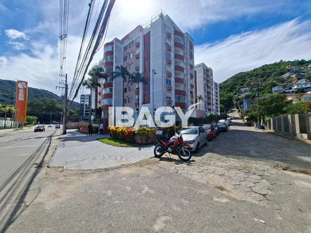 90 m² apartment with 2 bedrooms and 1 parking space — photo 41