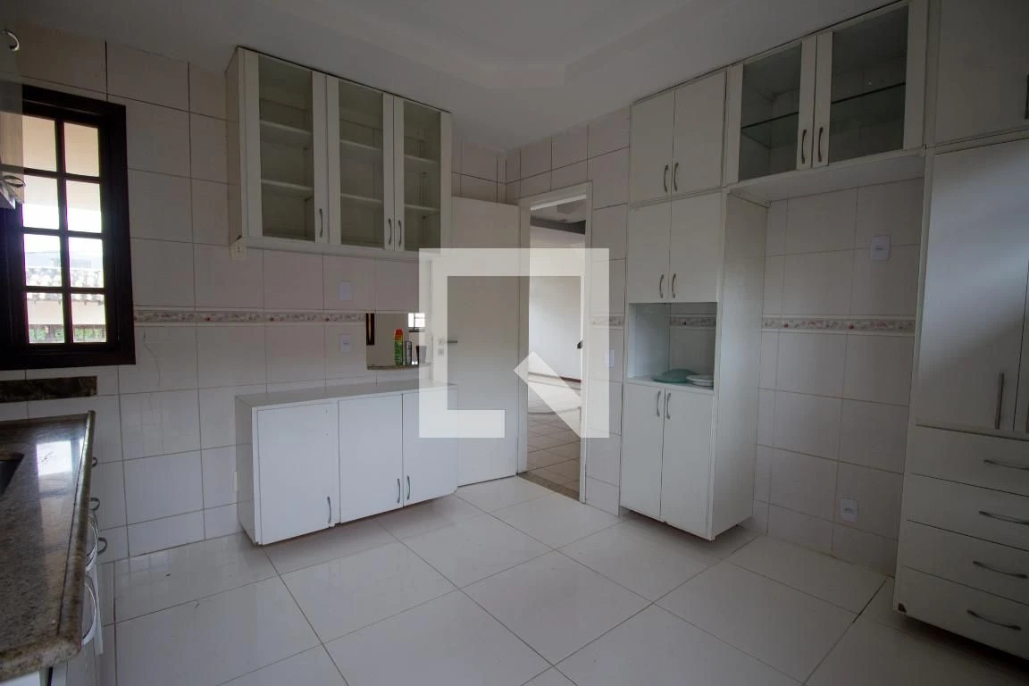 4-bedroom house with a private pool in Rio de Janeiro — photo 29