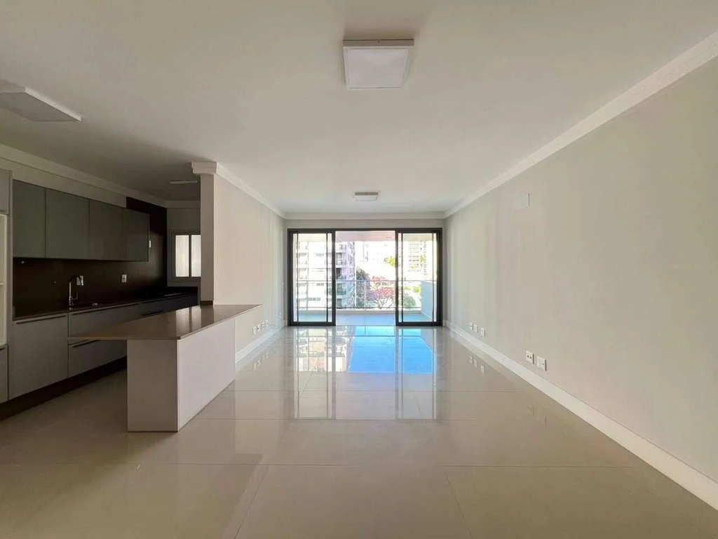 Apartamento de 200 m² com 3 suítes e piscina no prédio — photo 3