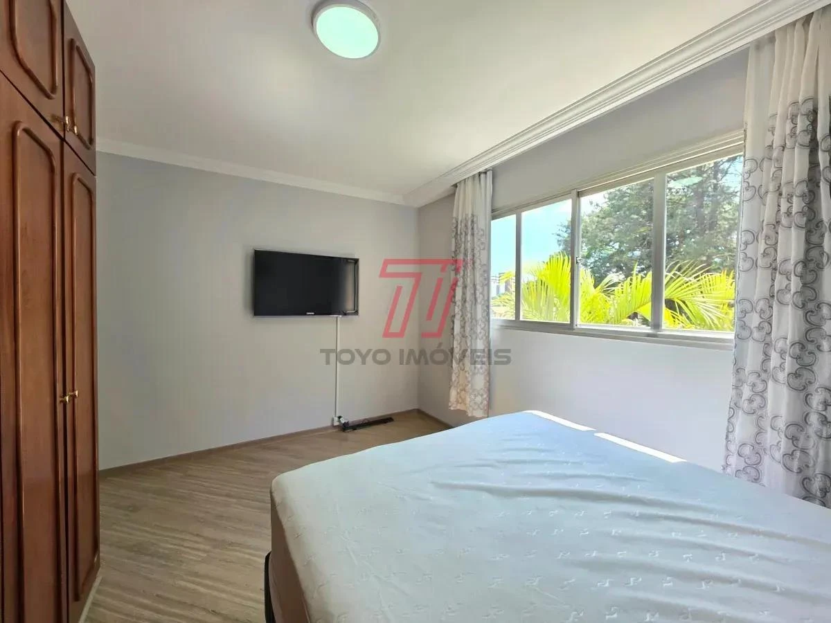 3-bedroom apartment with a bathtub in Curitiba — photo 13