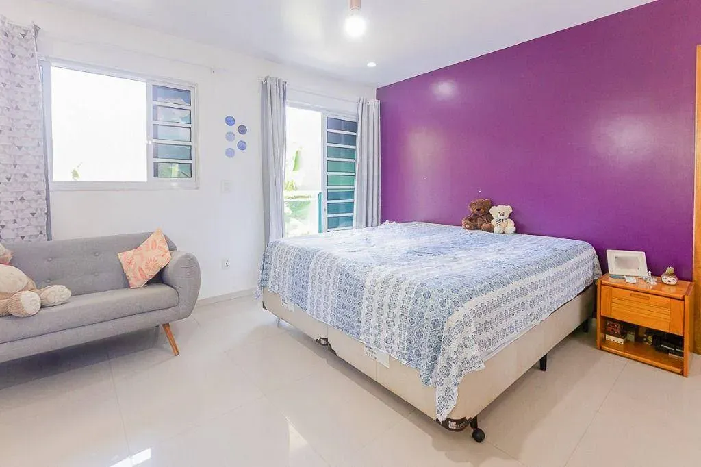 Furnished triplex house with 4 bedrooms and 370 m² — photo 31