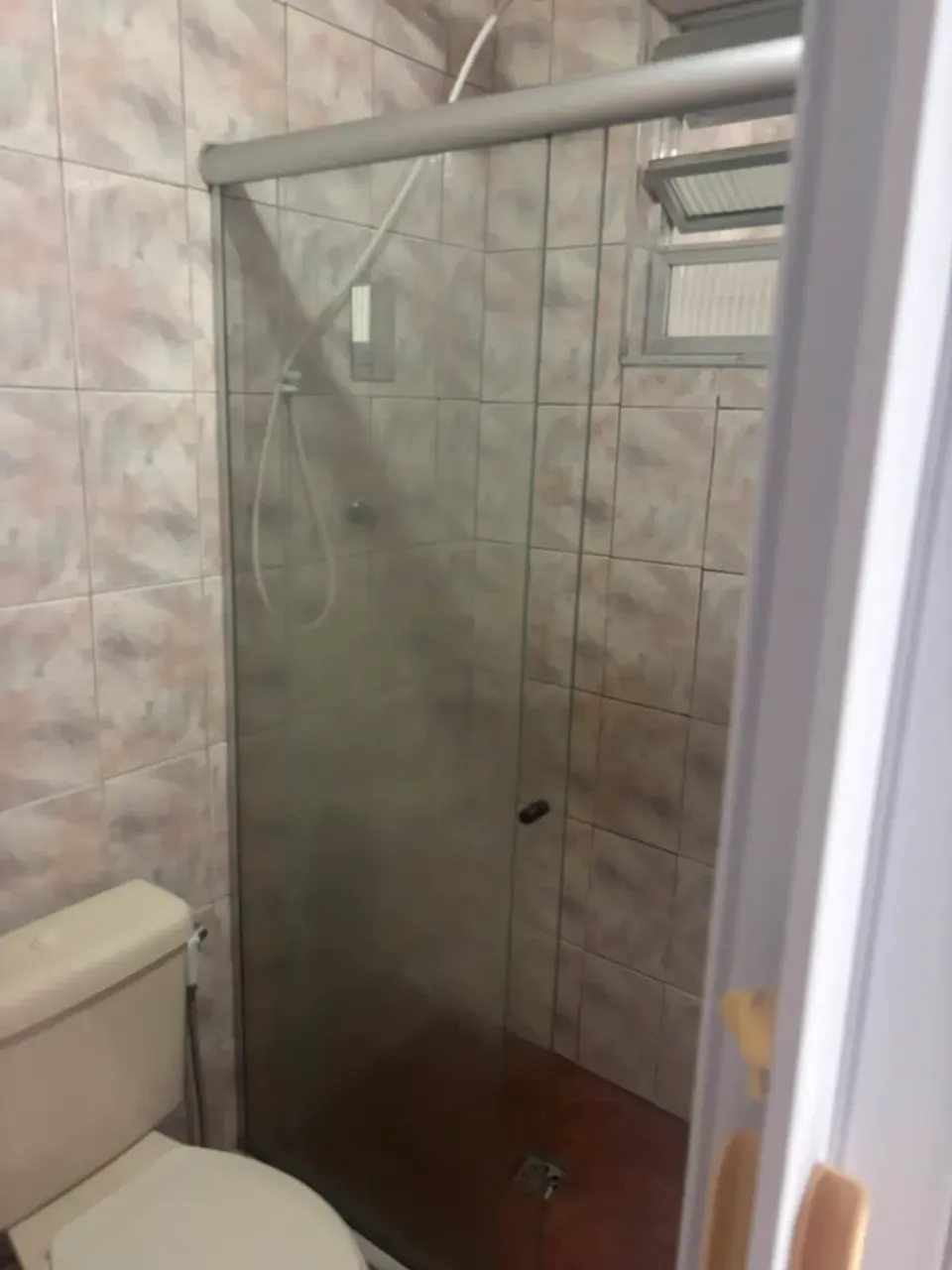Unfurnished 1-bedroom home with glass shower enclosure — photo 4