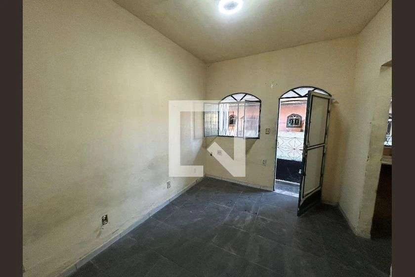26 m² studio with a separate, closed-off kitchen — photo 9