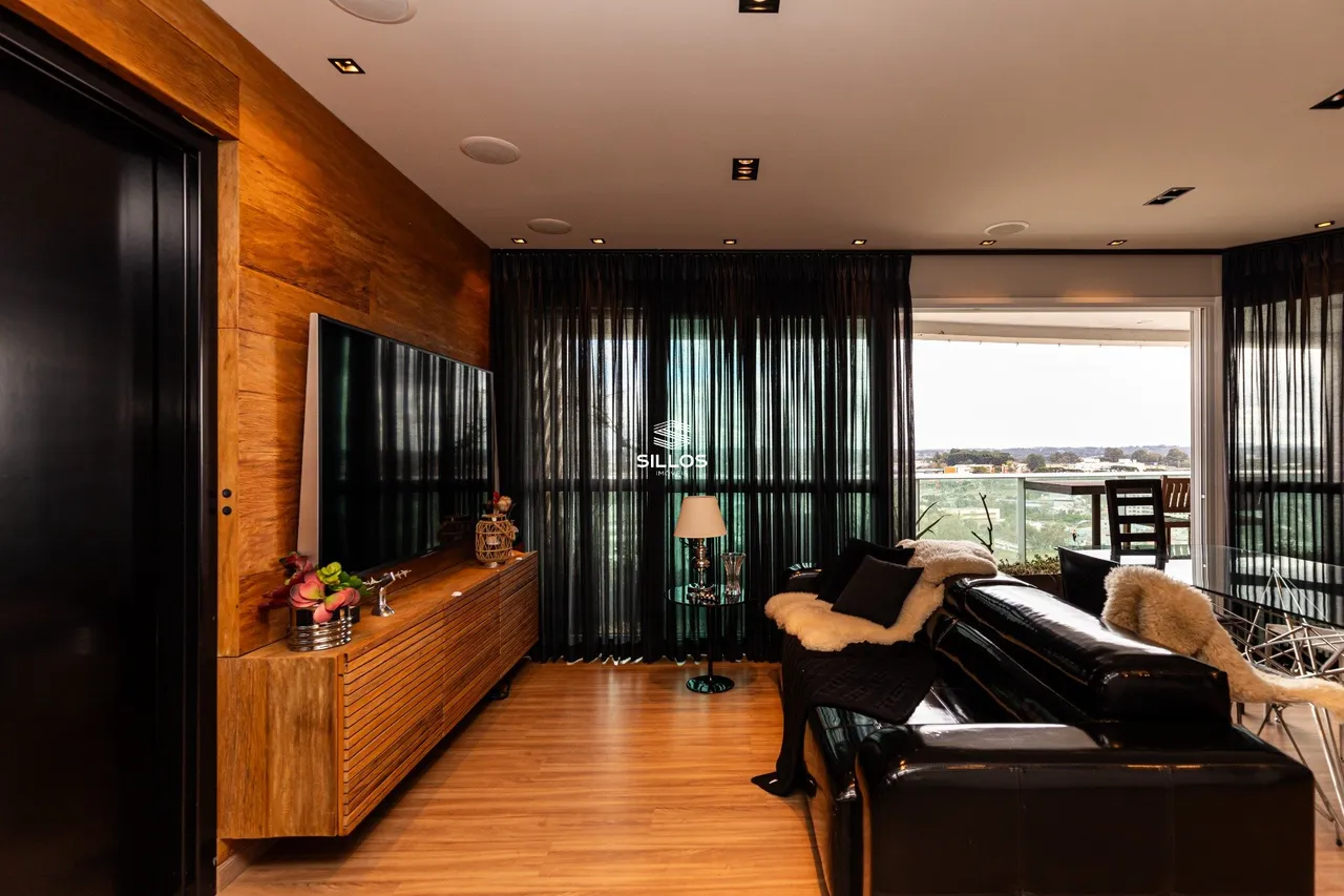 3 en-suite bedroom apartment with 4 bathrooms — photo 2