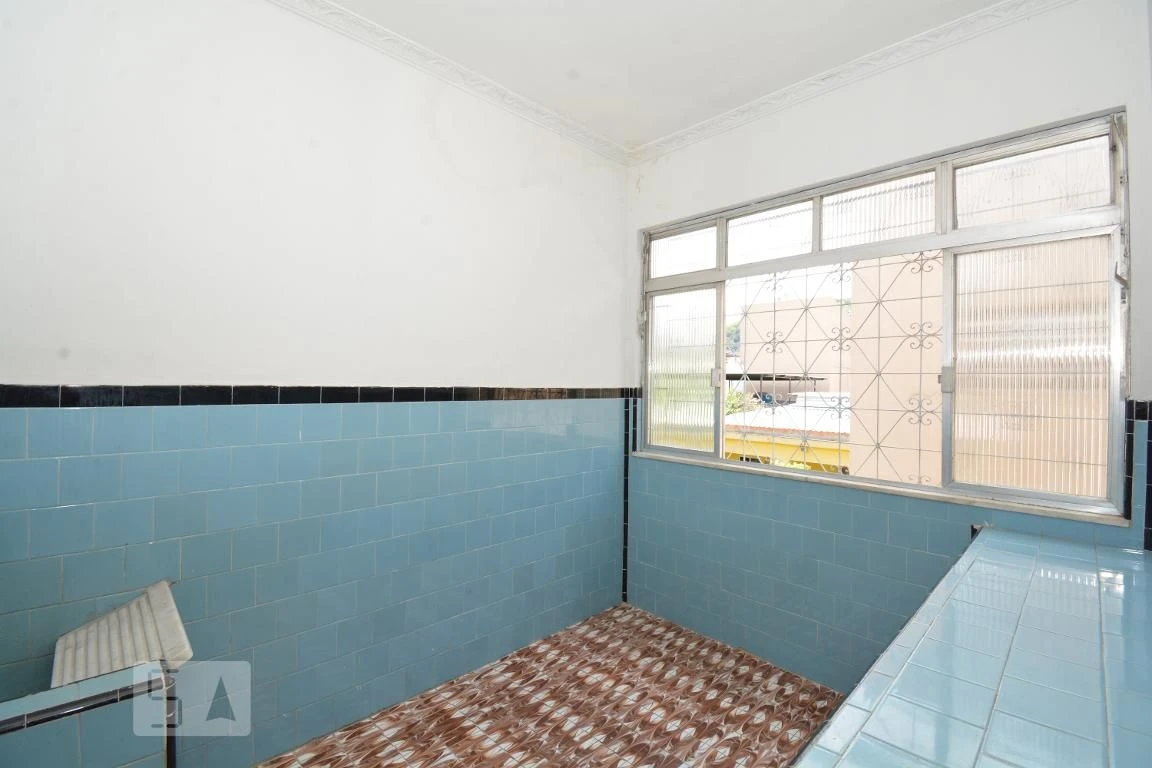 Wood or laminate floors in a 2-bedroom house, 100 m² — photo 28
