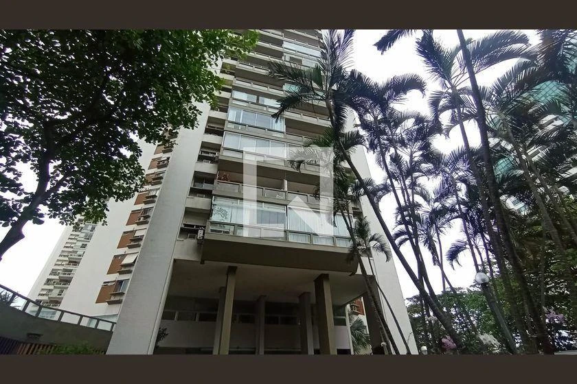 Mountain view in a 3-bedroom apartment, 106 m² — photo 45