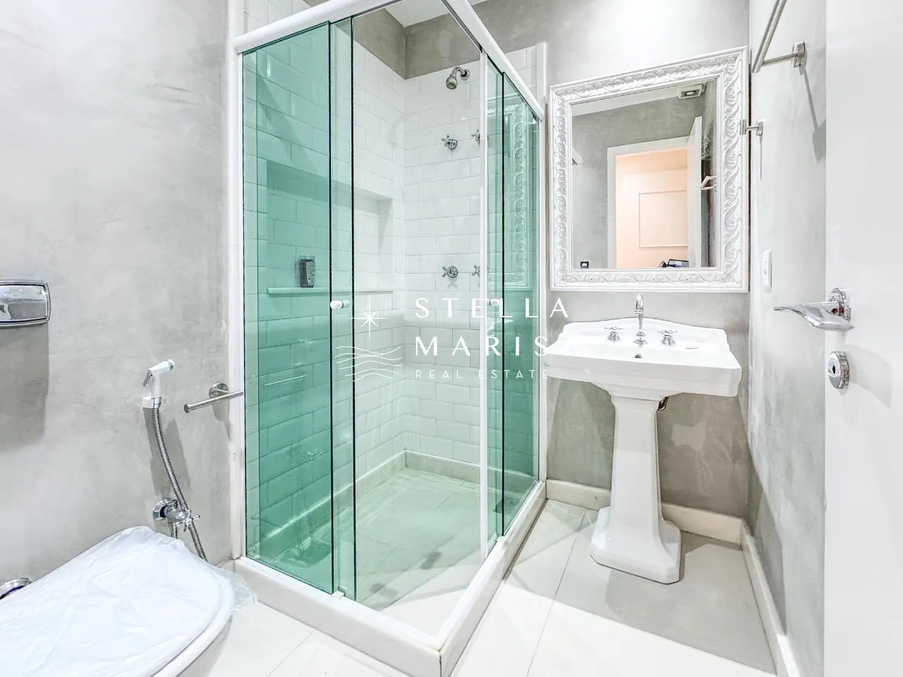 4-bedroom, 5-bath apartment with 1 parking space — photo 9