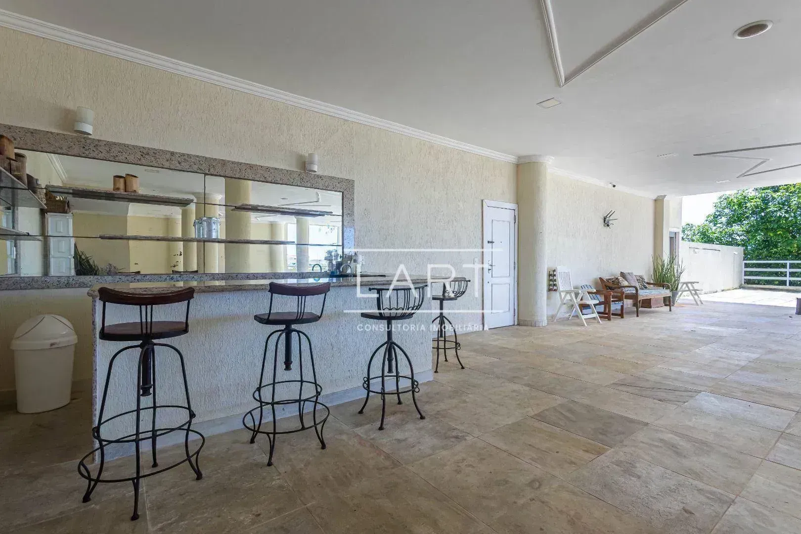 5-bedroom house with city and mountain views, 1250 m² — photo 26