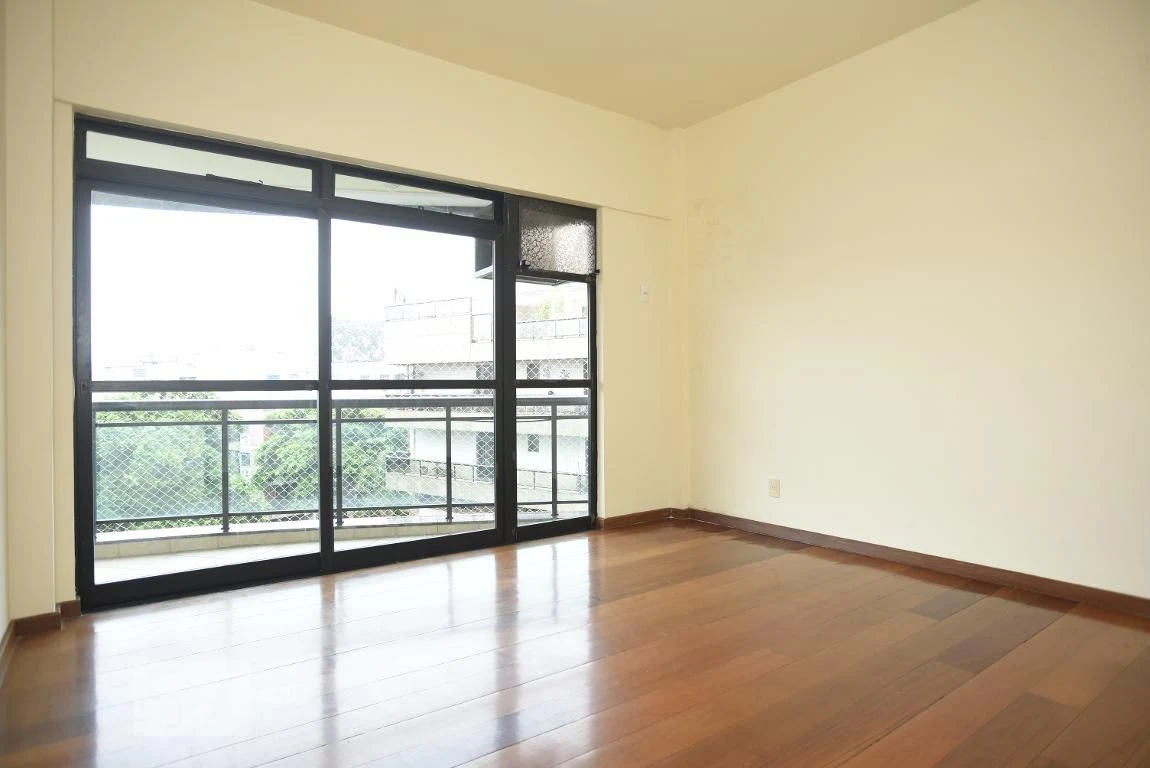 4-bedroom apartment (2 en-suite) with separate kitchen — photo 19