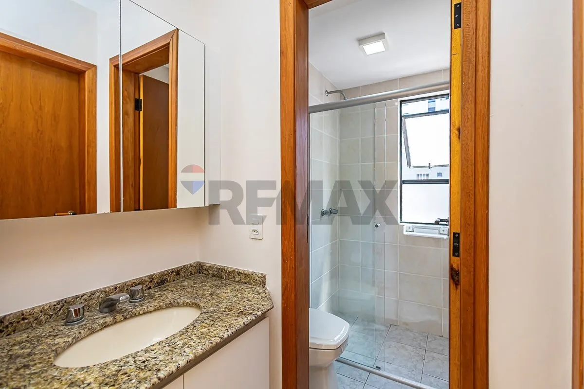 Apartment, 36 m², with wood or laminate floors — photo 39