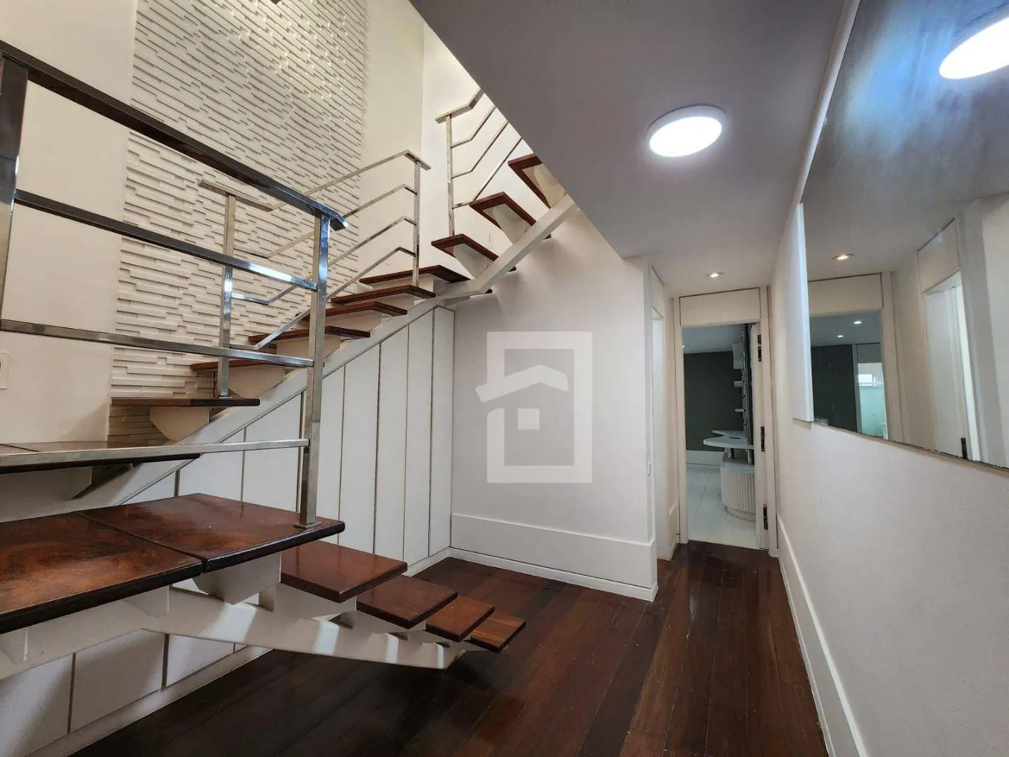 Duplex penthouse with 5 bedrooms and 5 bathrooms — photo 10