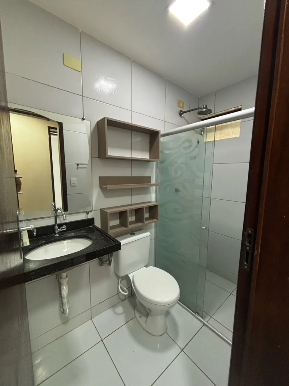3-bedroom apartment in a building with a pool — photo 5