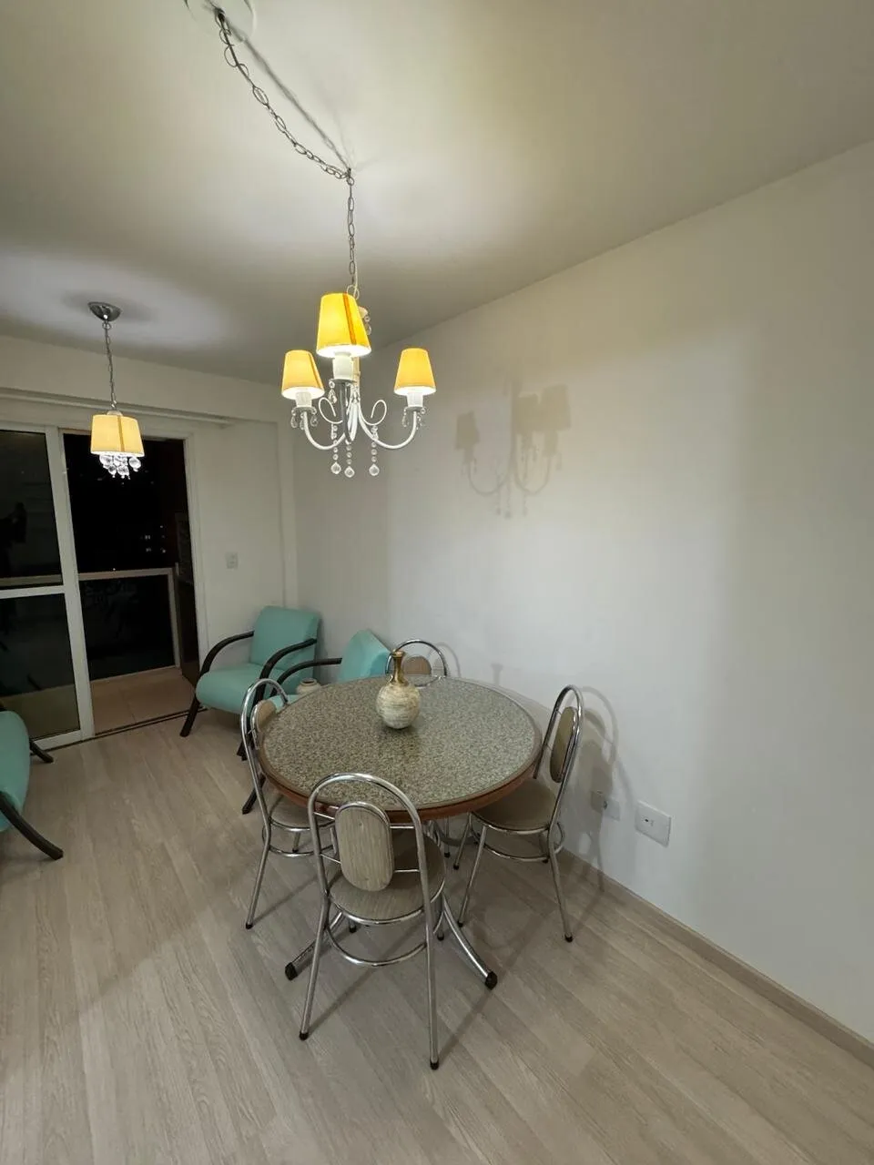 Furnished 1-bedroom apartment with a gas stove — photo 10