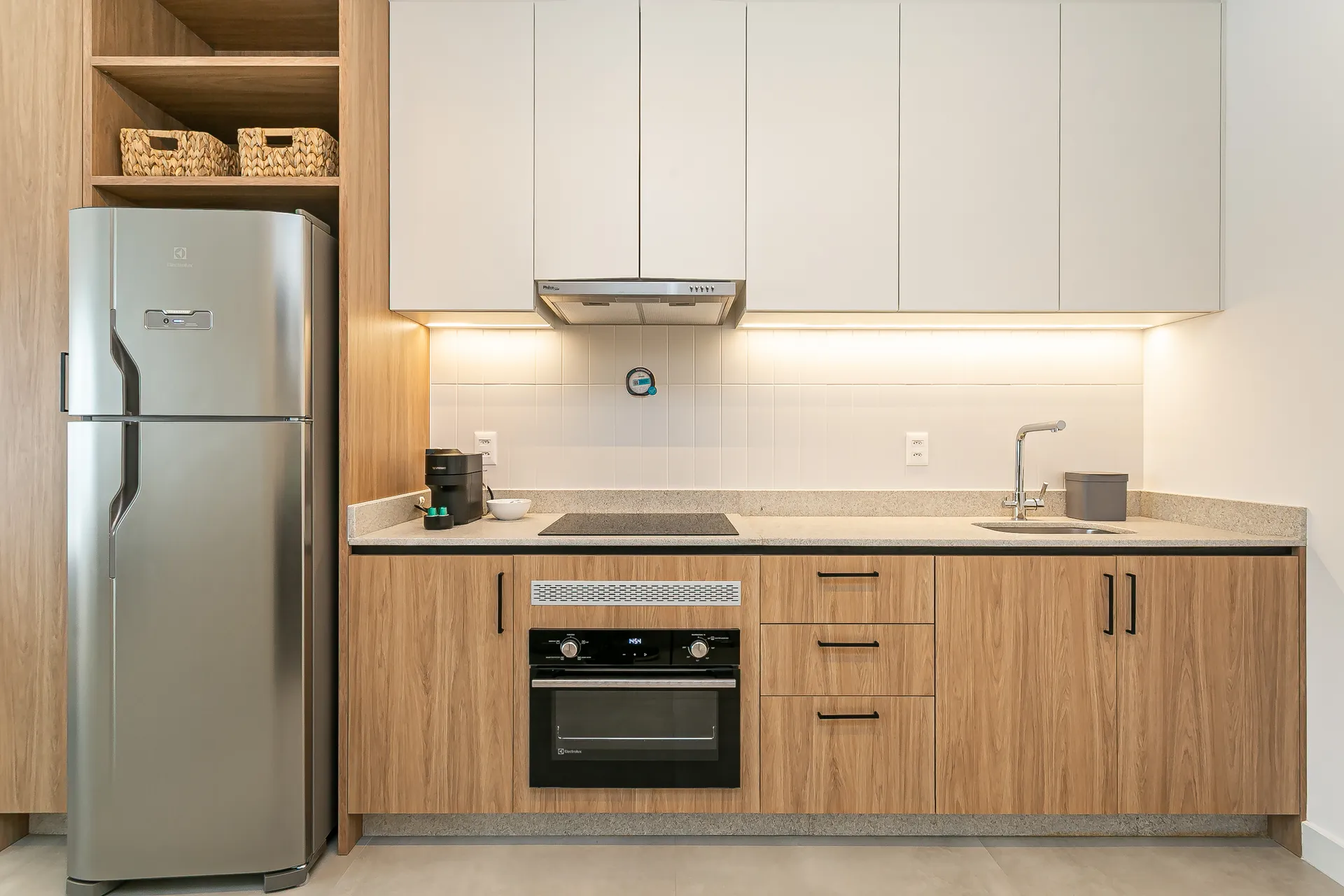 Estudio amueblado de 55 m² con 1 dormitorio y 2 baños — photo 2