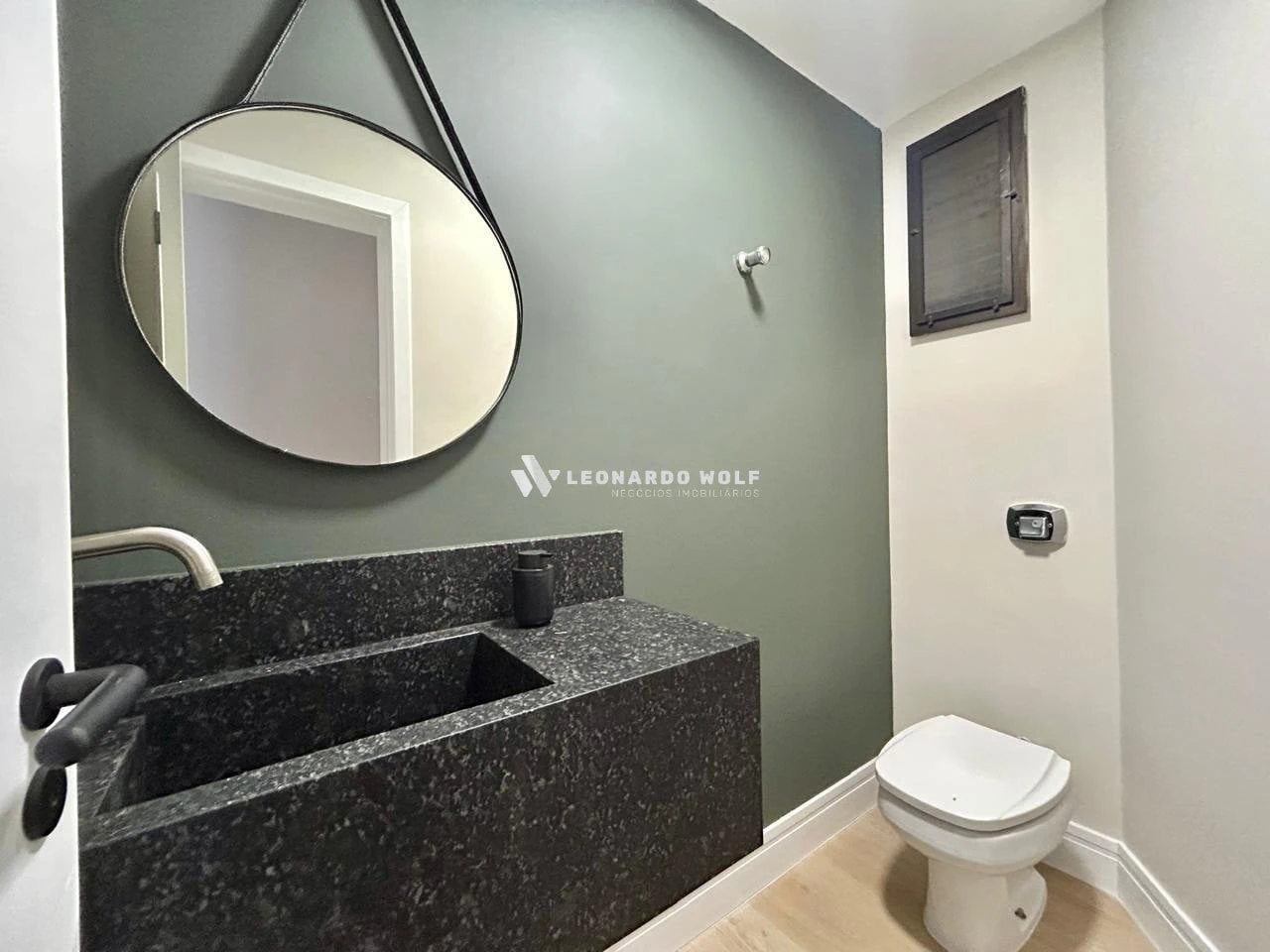 2-bedroom apartment with a washing machine in Florianópolis — photo 6