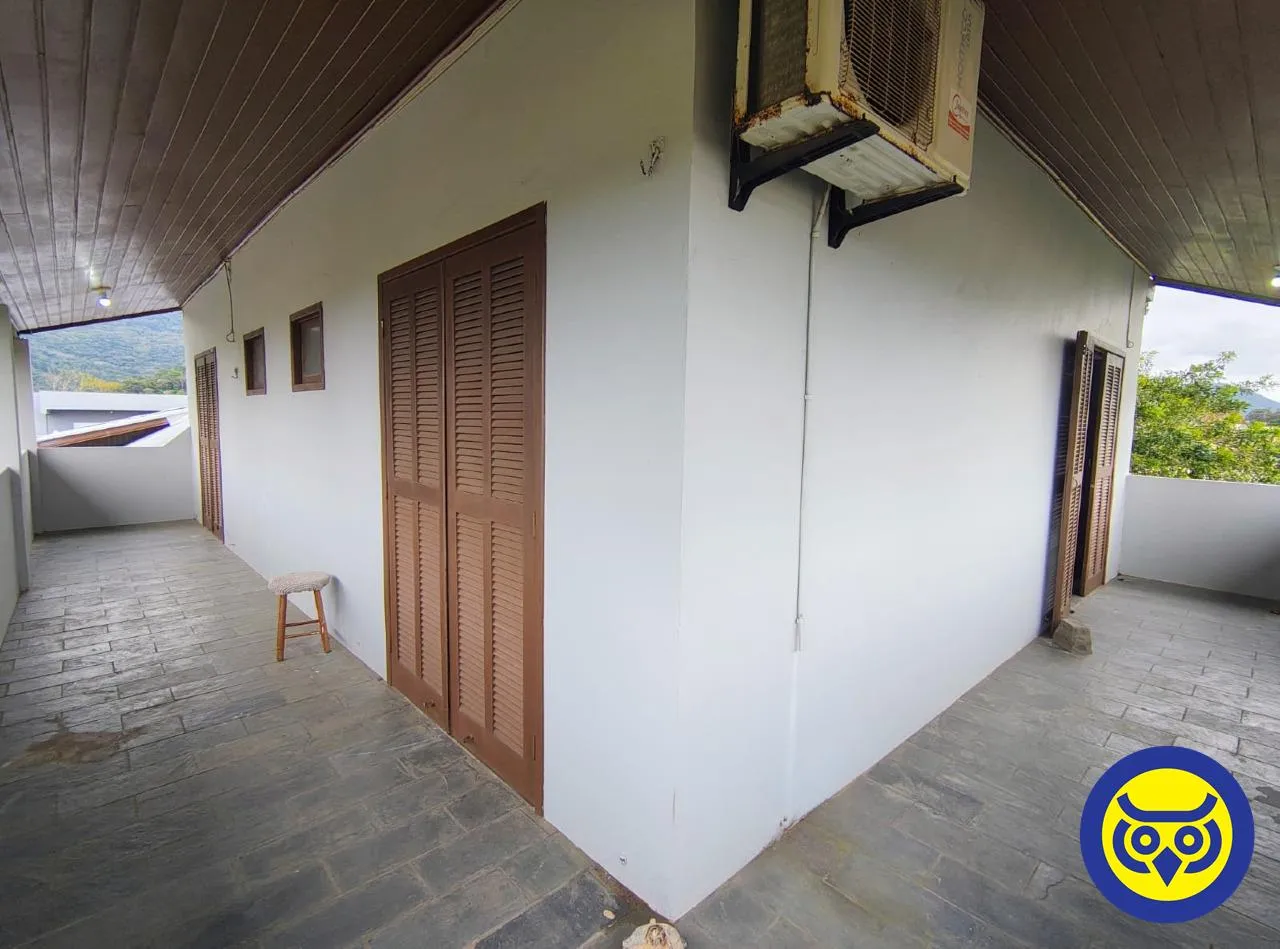 270 m² house with a garden and a washing machine — photo 20