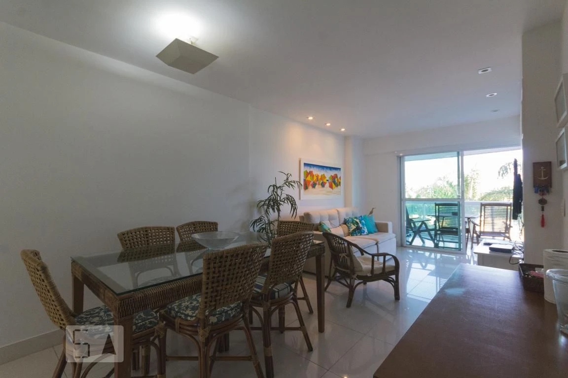 Furnished apartment with 2 en-suites and a balcony — photo 13