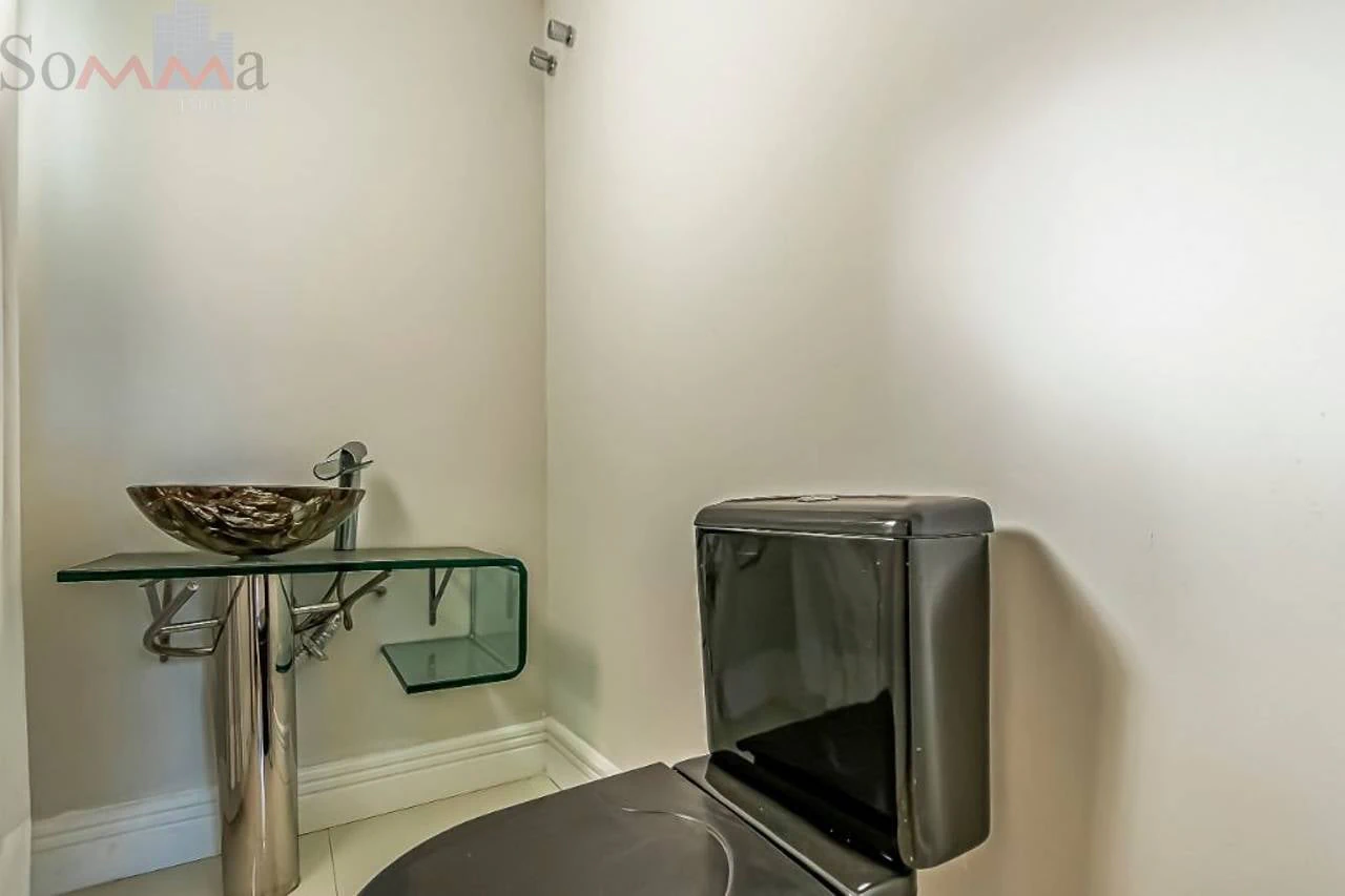 House, 323 m², with a private pool — photo 6