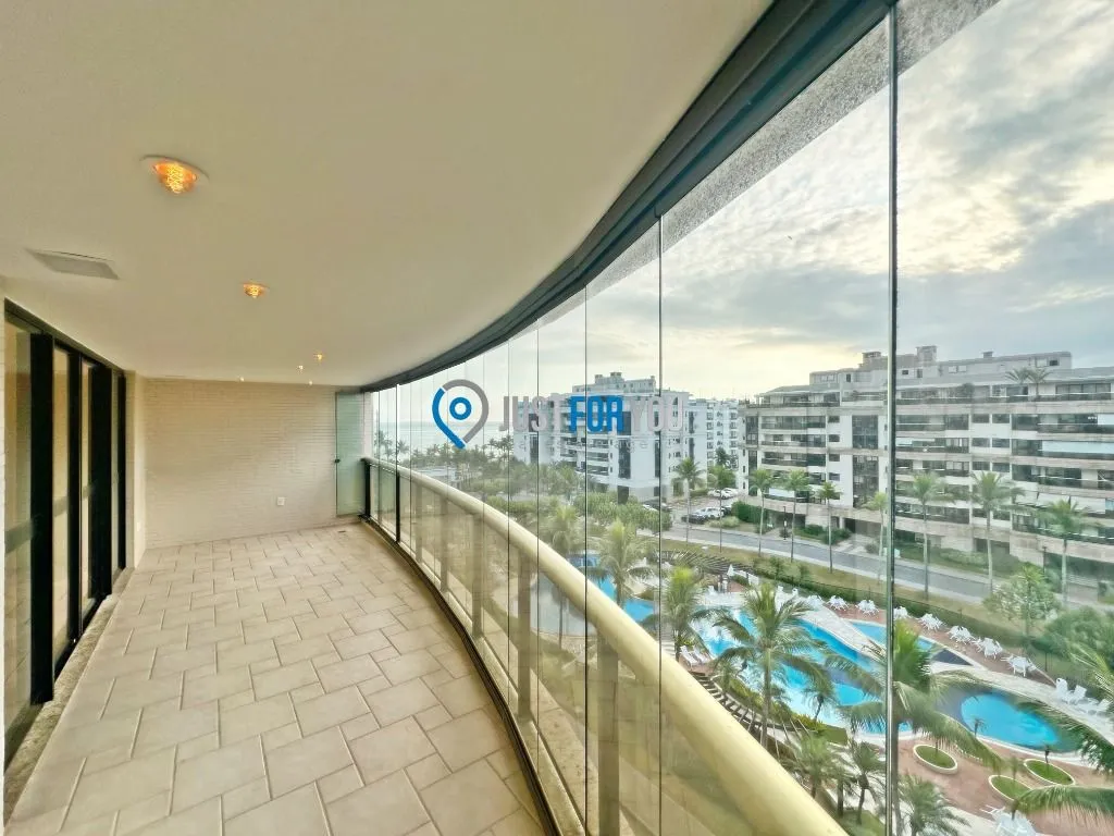 3-bedroom apartment with 5 bathrooms and 370 m² — photo 3