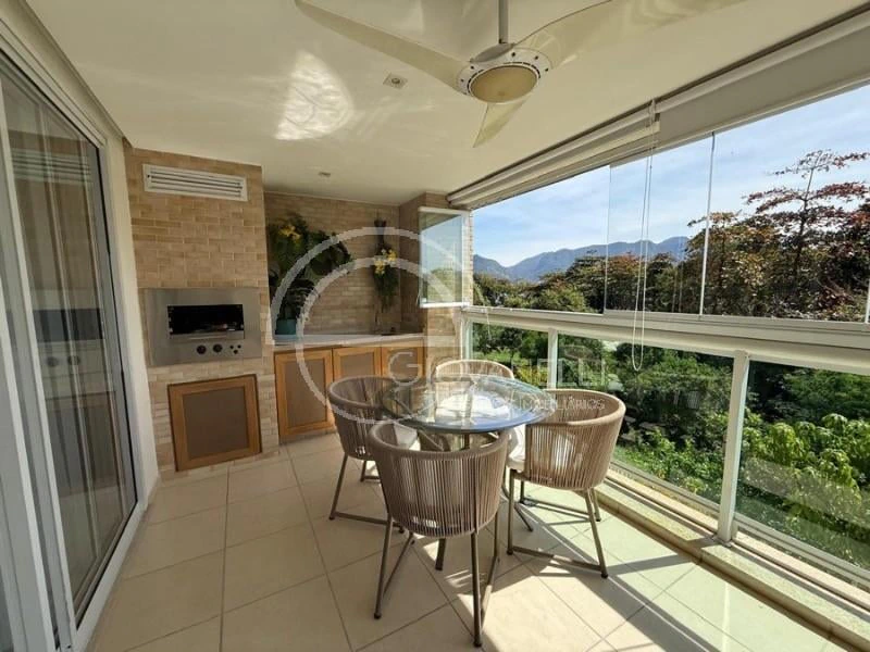Apartamento de 227 m² com varanda e 5 quartos — photo 3