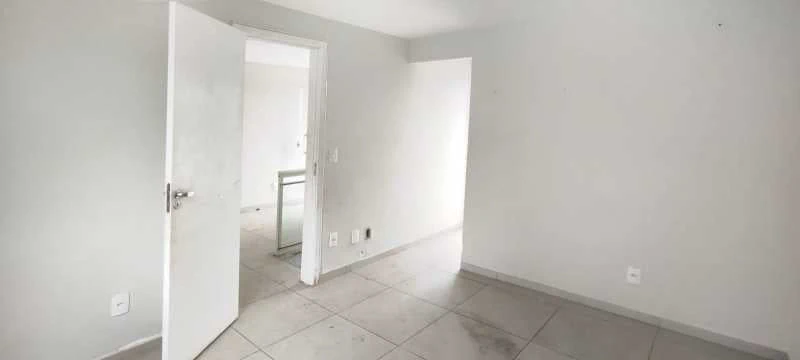 Duplex top-floor home with 3 bedrooms and 1 suite — photo 26