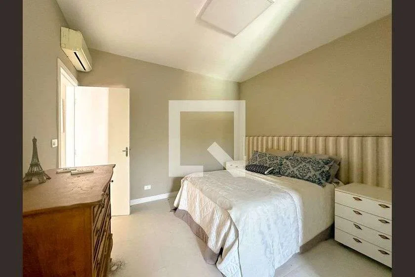 Casa de 2 dormitorios, 1 con baño propio, 300 m² — photo 4