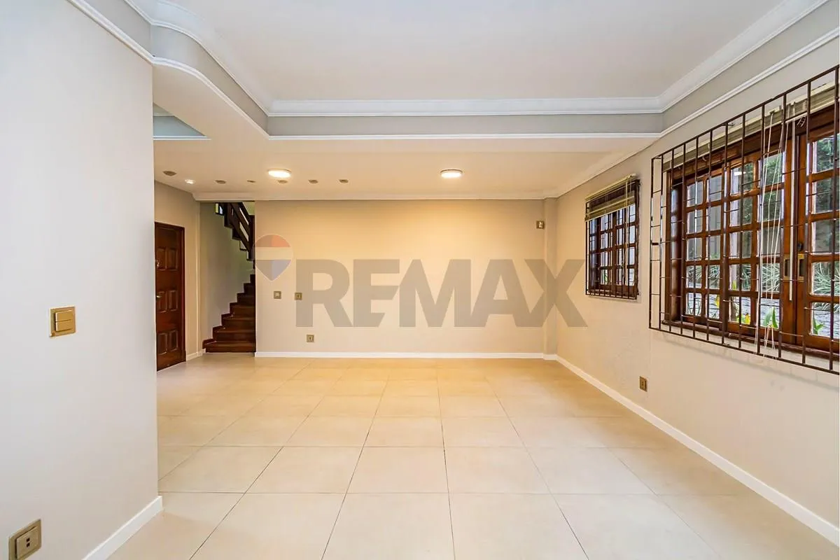 Casa de 303 m² com 4 quartos e churrasqueira privativa — photo 5