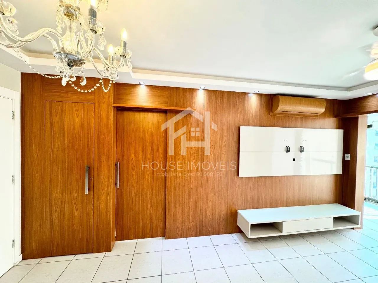 Apartamento com 2 quartos e suíte e varanda fechada — photo 13