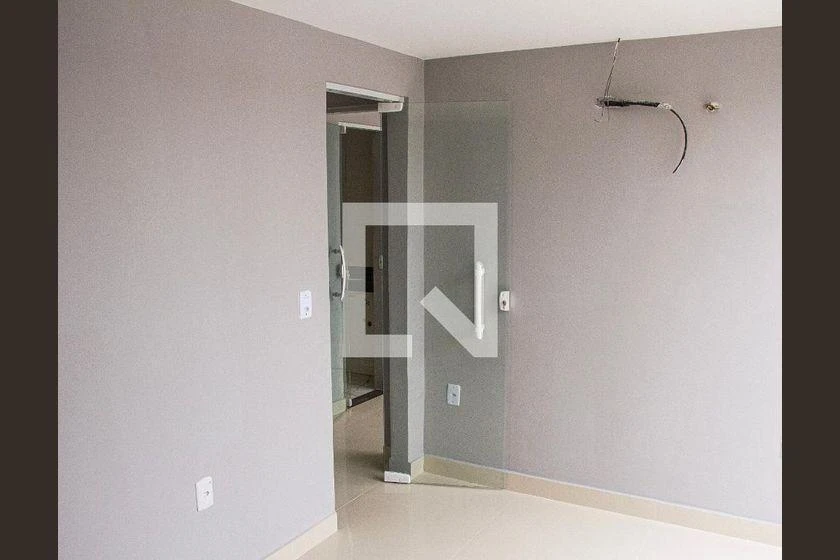 Rental house with 4 bedrooms and 250 m² open-plan kitchen — photo 23