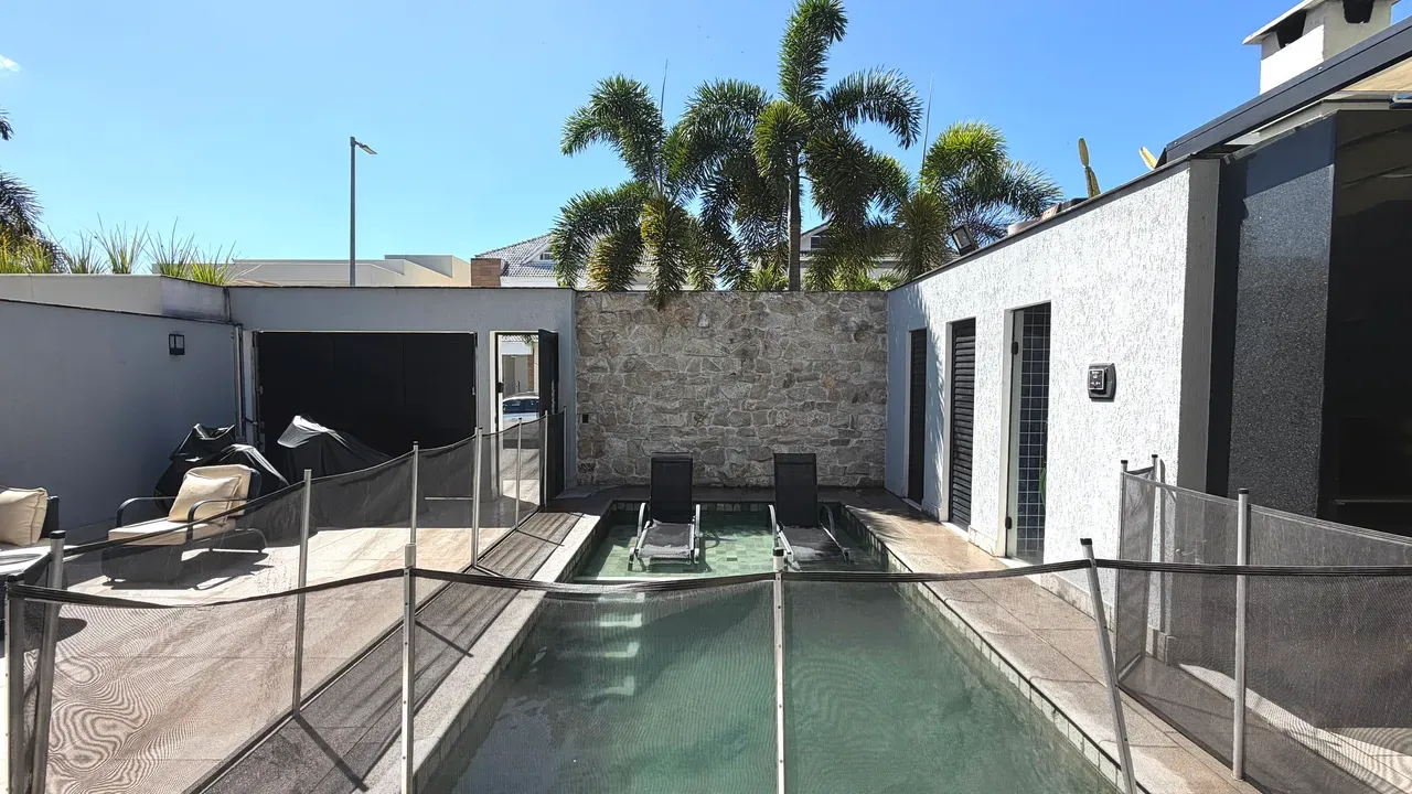 Furnished house with 4 bedrooms and 5 bathrooms — photo 5
