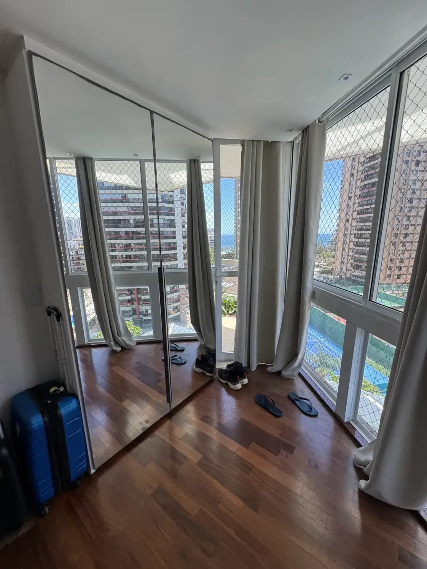 Apartamento de 200 m² com closet e vista para a água — photo 24