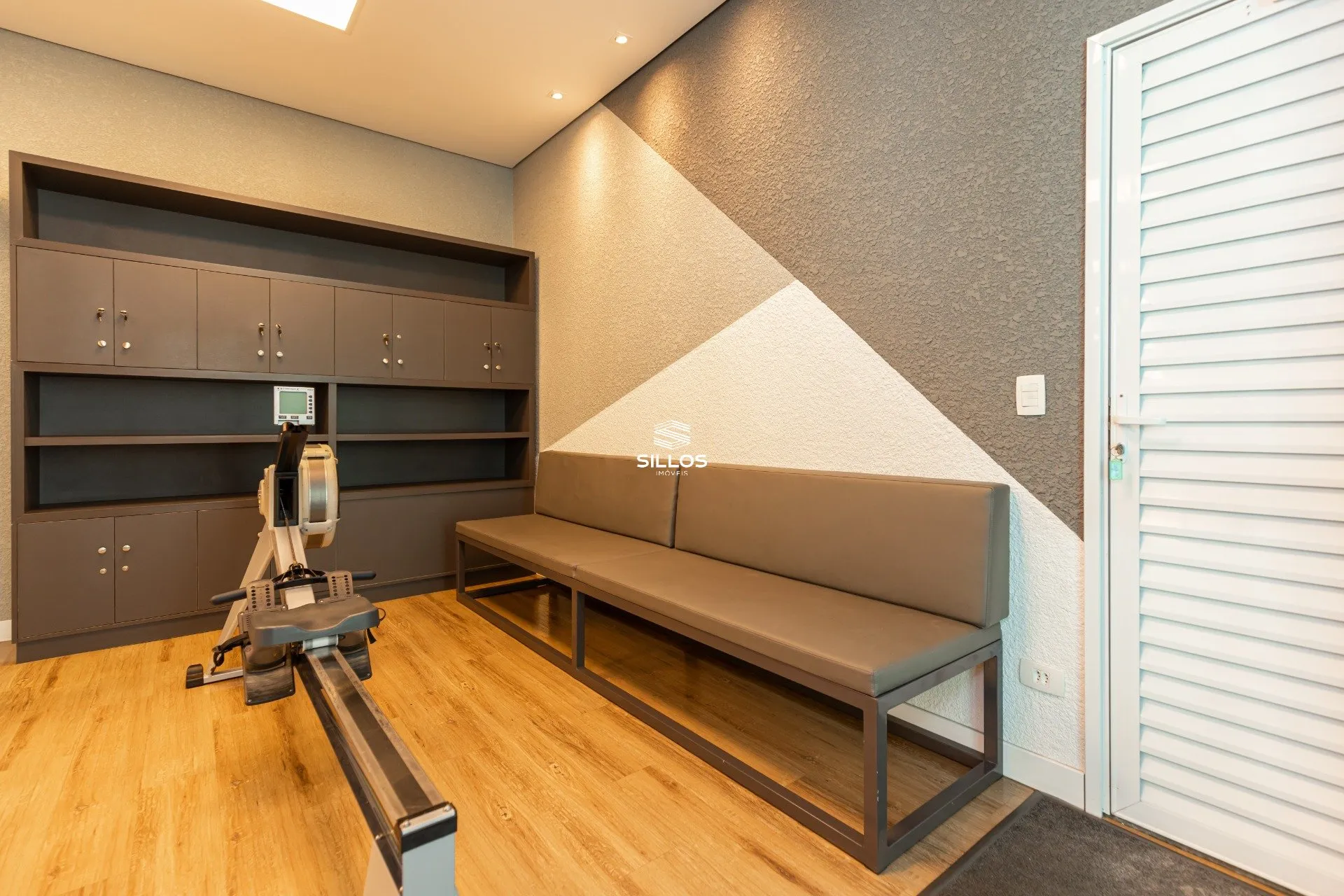 Квартира 321 м² з 3 спальнями-сюїтами і 4 паркомісцями — photo 45