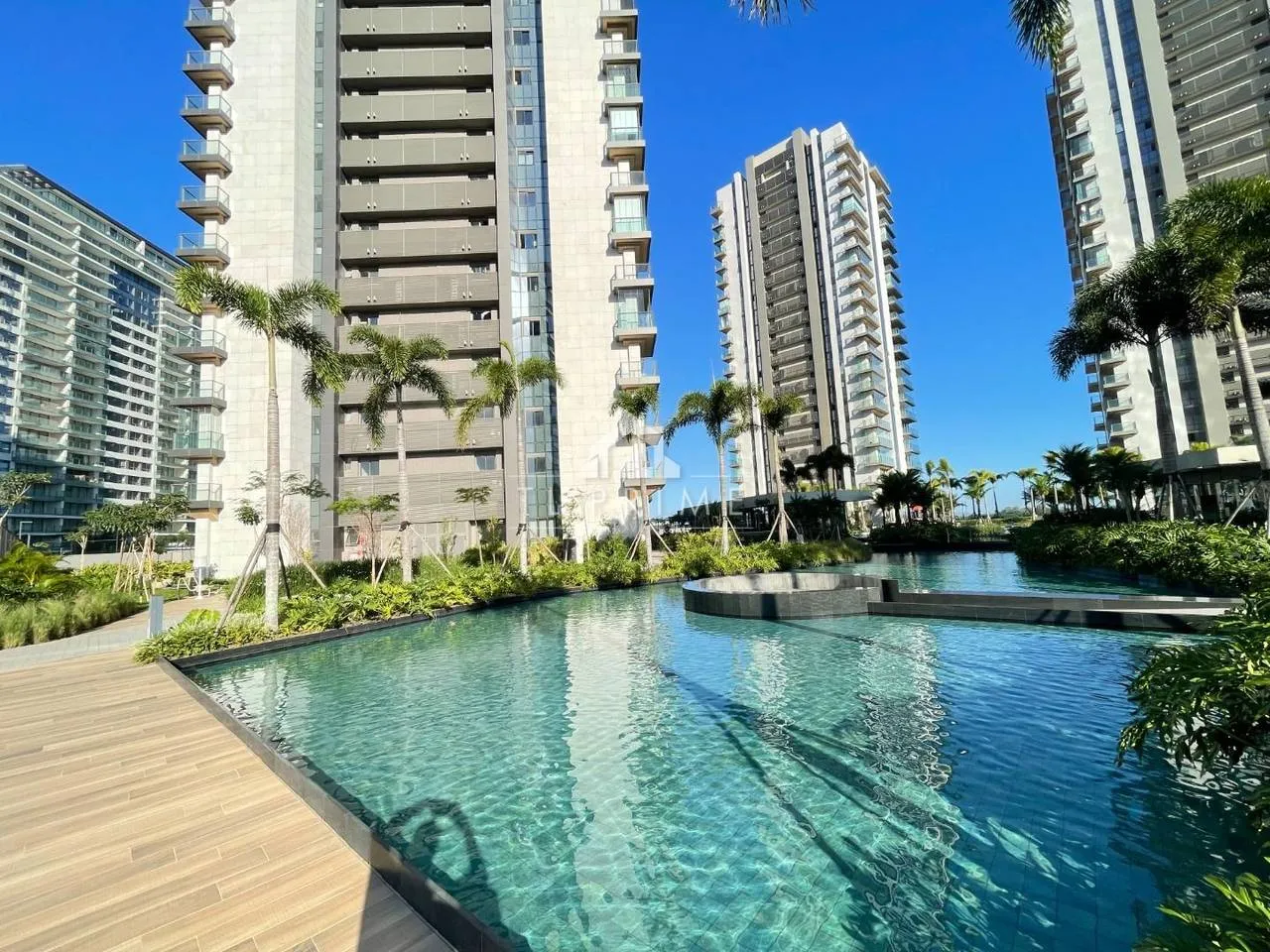 Rental apartment with balcony and 3 bedrooms — photo 49