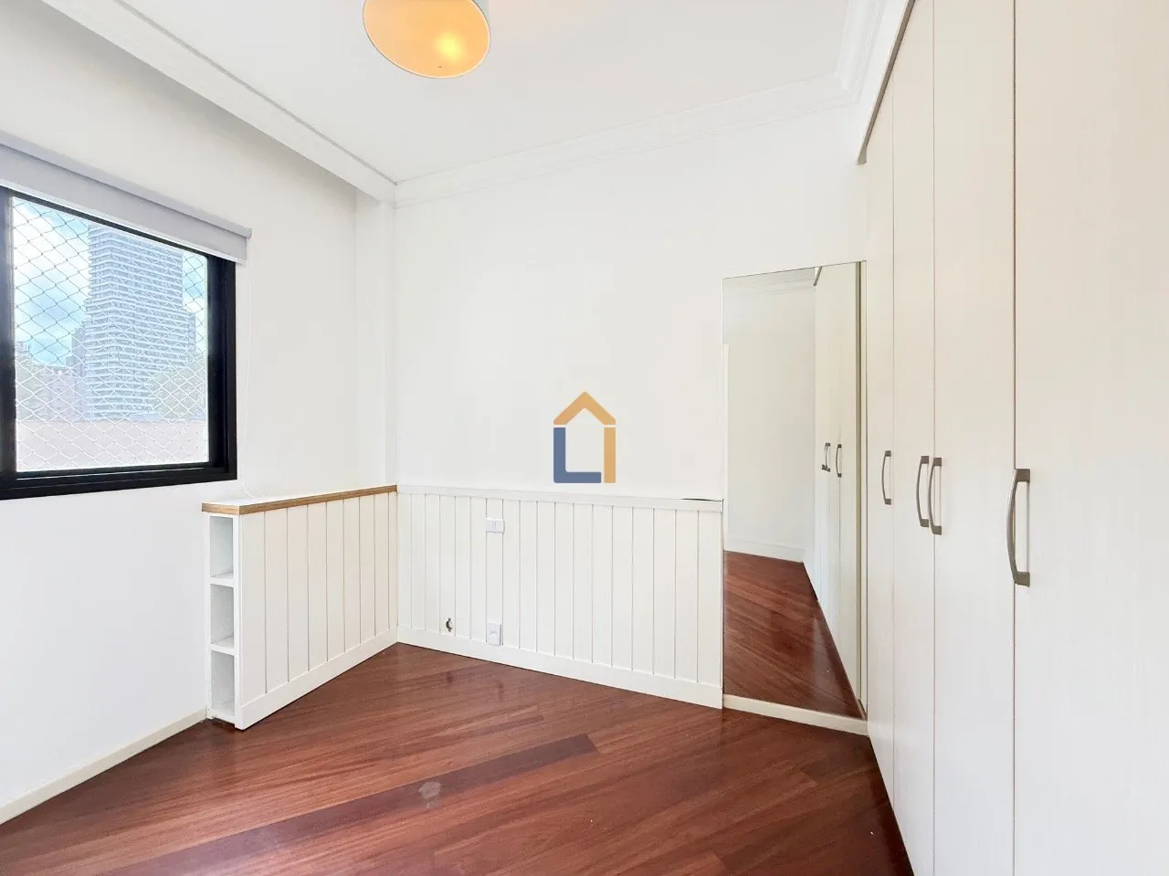 3-bedroom apartment with a washing machine in Curitiba — photo 3