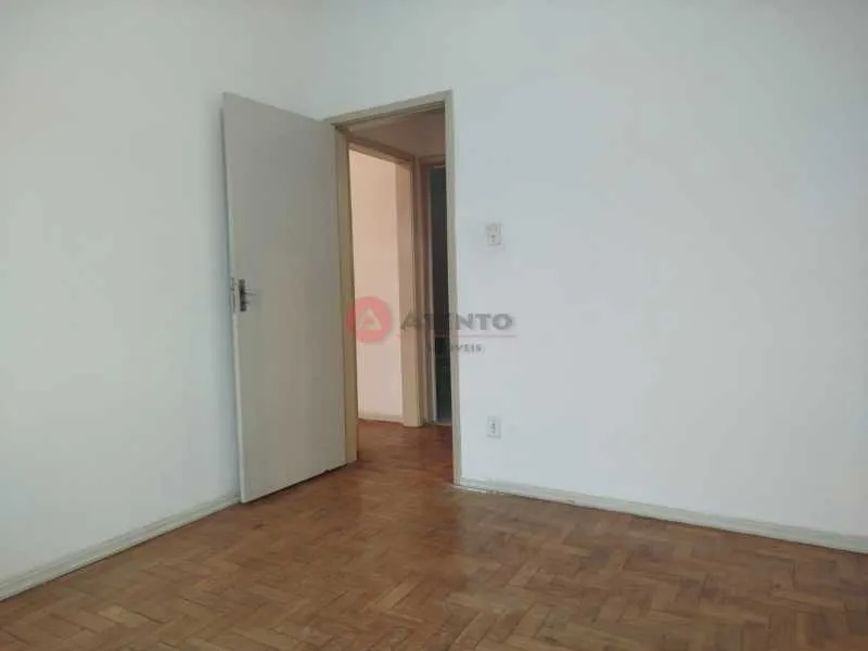 Apartamento com piso de madeira ou laminado, Vila da Penha — photo 22
