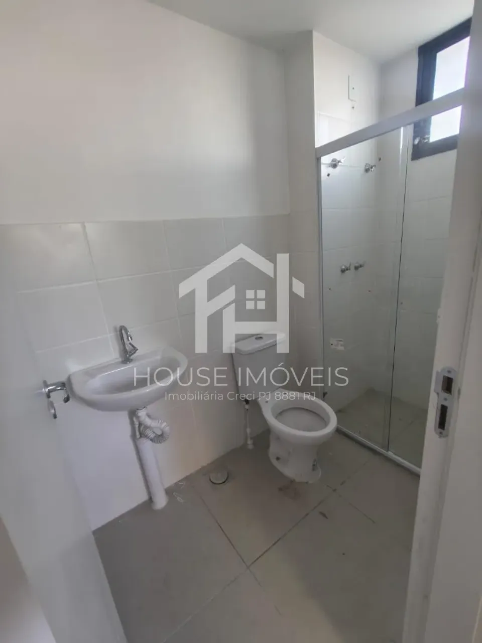 Unfurnished apartment with 2 bedrooms and 2 bathrooms — photo 4