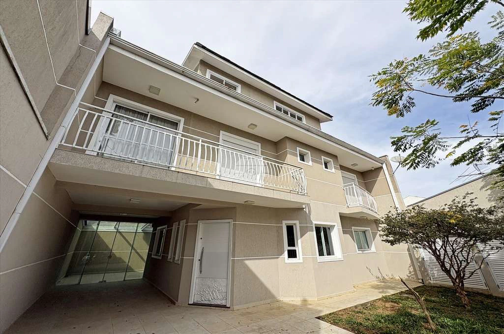 House with 4 bedrooms, 1 en-suite and 3 parking spots — photo 5