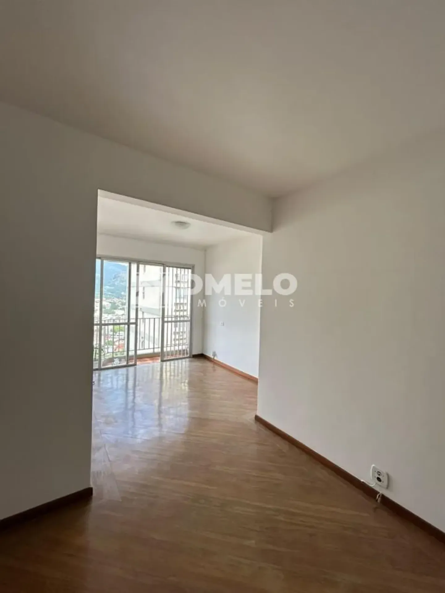 Apartment, 83 m², with wood or laminate floors — photo 19