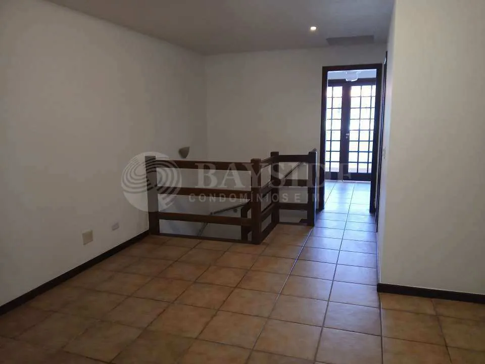 Apartment with private area and 3 bedrooms — photo 22