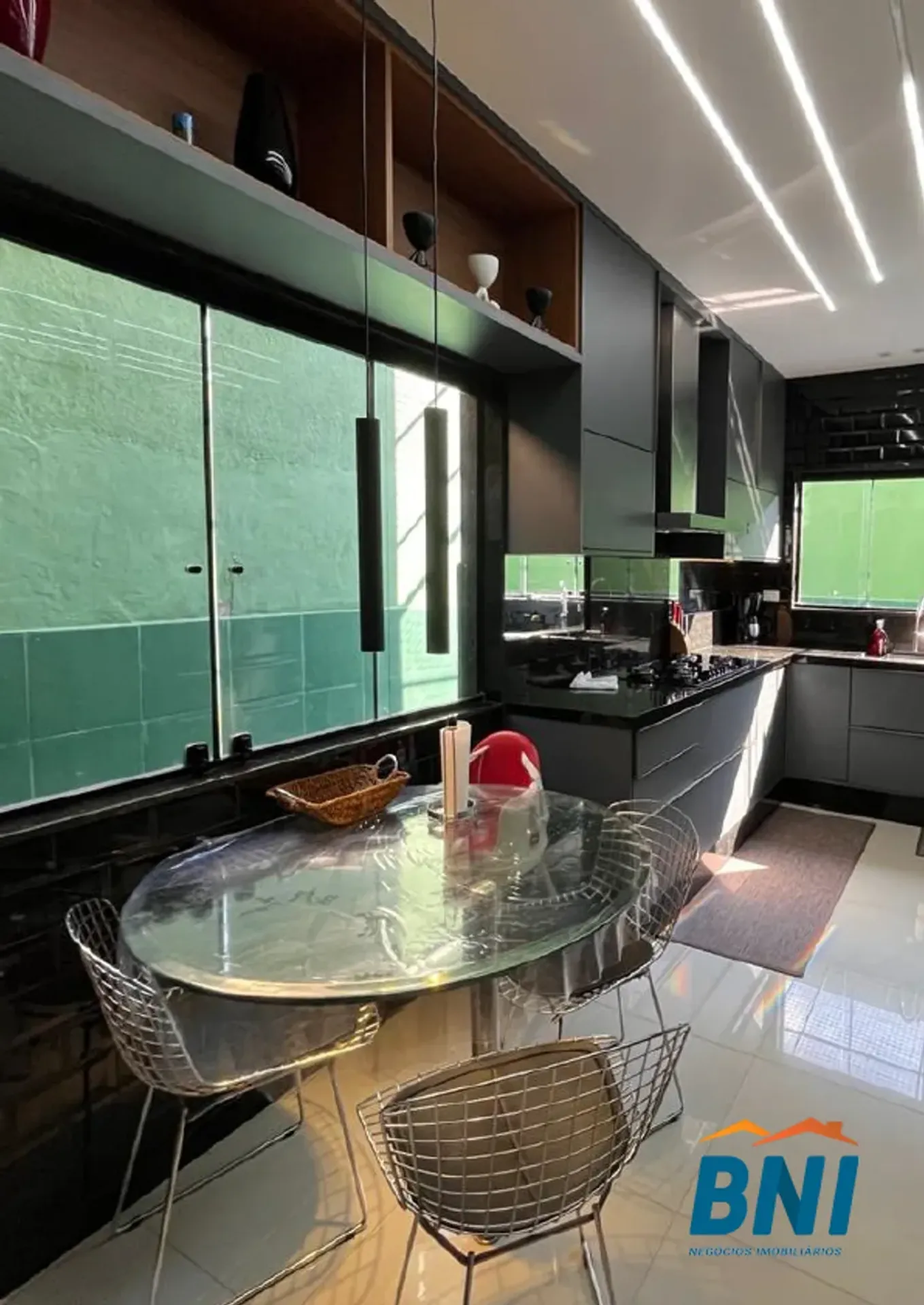 Garden in a 4-bedroom house, 320 m² — photo 17